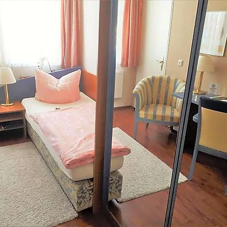 Szálloda Deutsches Haus Munster 3*
